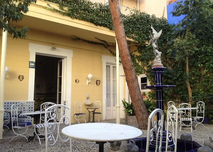 Medium Renaixenca Hotell