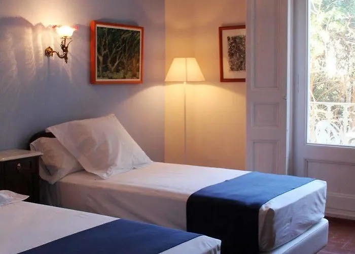 Medium Renaixenca Hotell *