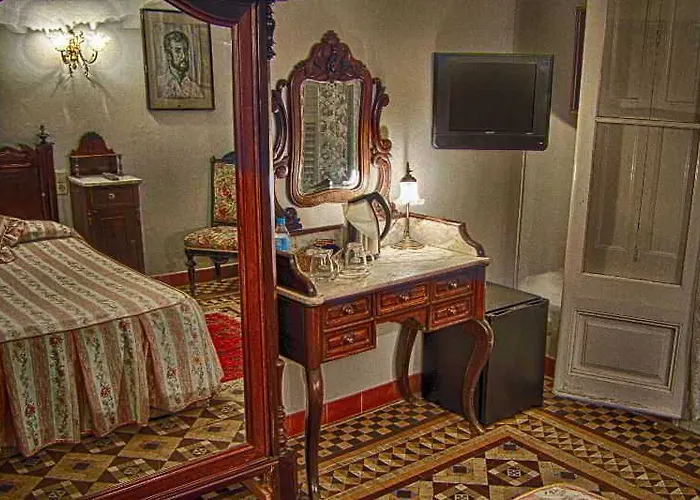 Hotell Medium Renaixenca *