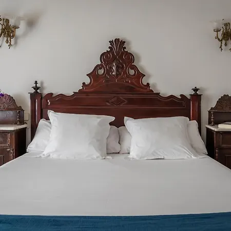 Medium Renaixenca Hotell Sitges