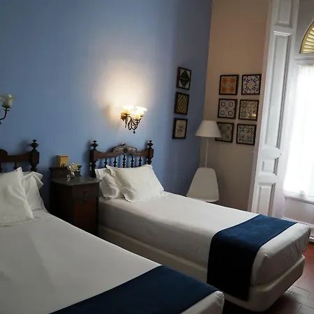 Medium Renaixenca Готель Сіджас