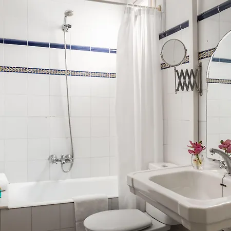 Medium Renaixenca Hotell *