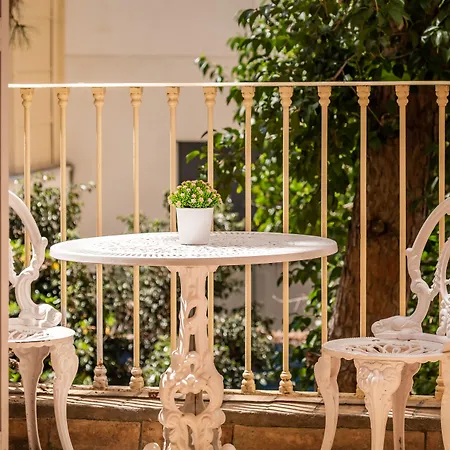 Medium Renaixenca Готель *