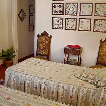 Medium Renaixenca Готель Сіджас