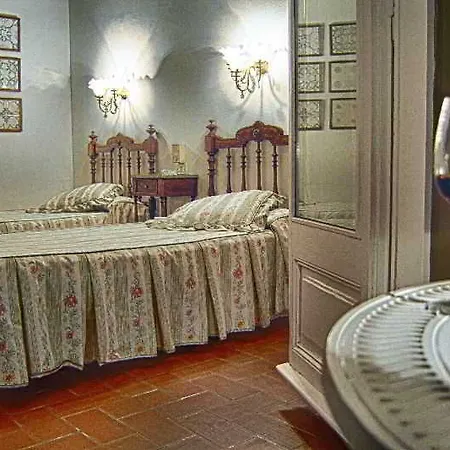 Medium Renaixenca Hotell