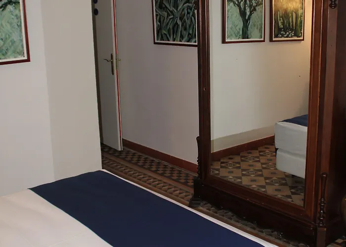 Medium Renaixenca Otel